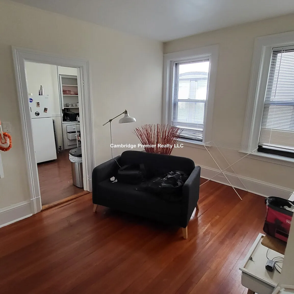 2 bed, 850 sqft, $3,300 — Photo 3