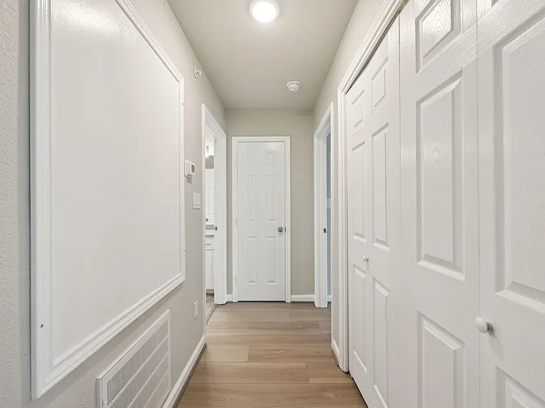 258 Plez Morgan Dr #E — Photo 32