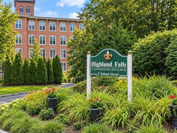 2 School St #125, Lincoln, RI 02865