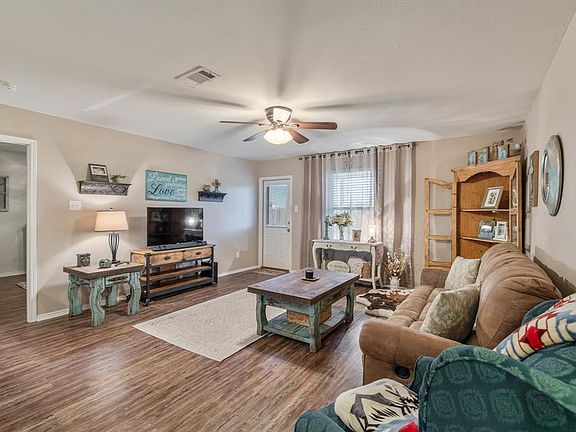 5th image of 1270 Wysteria Ln