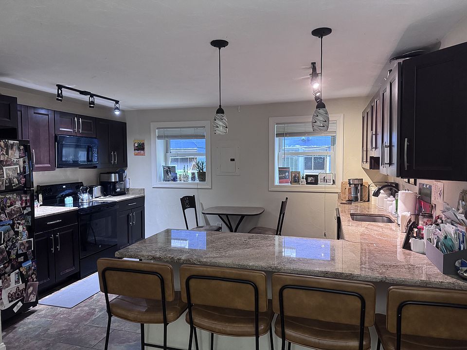 1st image of 304 3rd St APT 5