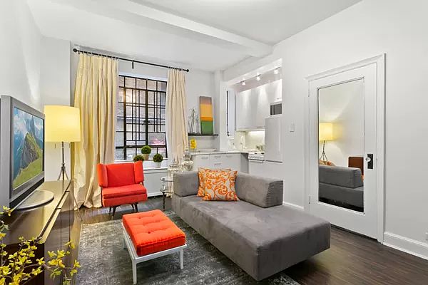 1st image of 140 E 40th St APT 1E