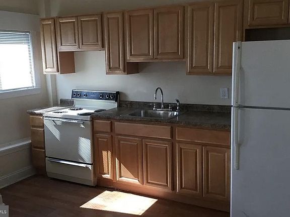 3rd image of 4303 N 6th St