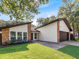 5600 Parliament Dr, Arlington, TX 76017