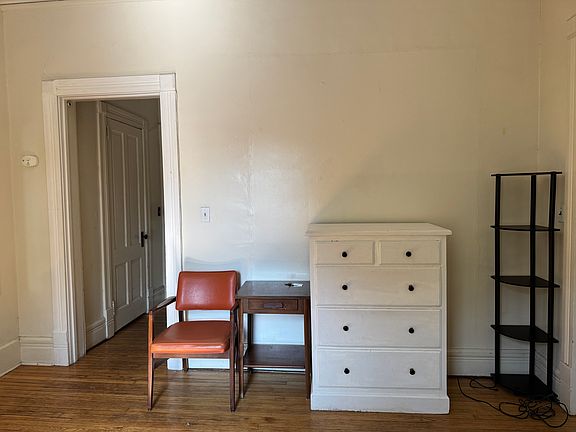 5th image of 210 Stewart Ave APT 1C