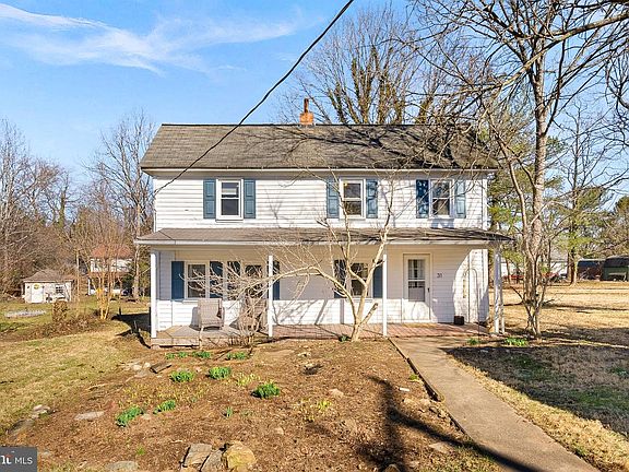 3rd image of 31 Main St