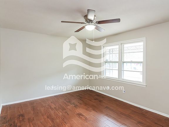 1438974_005_living_room_5.jpg
