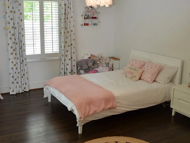 3825 Peachtree Dunwoody Rd NE — Photo 24