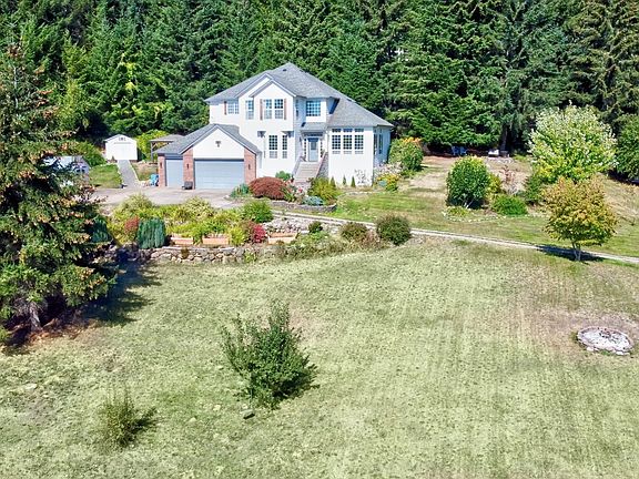 2nd image of 160 Melba Ln