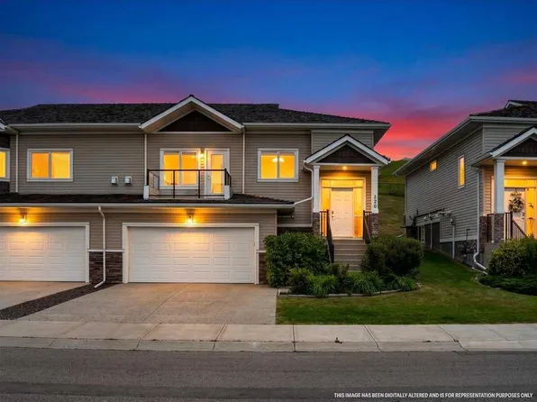 520 S Rocky Vista Gdns NW, Calgary, AB T3G 0B7