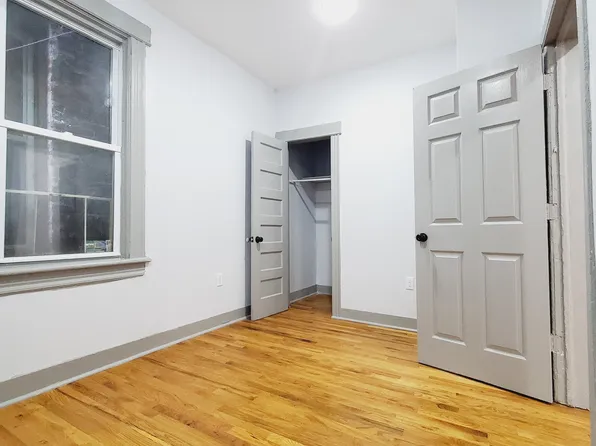 206 Myrtle Avenue image 4 of 6