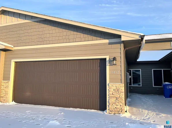 5412 S Seville Pl, Sioux Falls, SD 57108