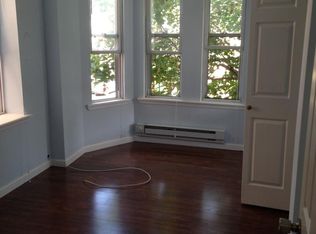 4049 Baring St APT 2R, Philadelphia, PA 19104