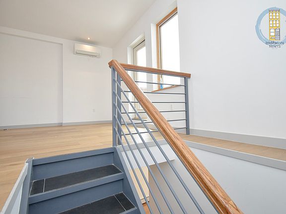 3rd image of 802 Sterling Pl #Penthouse