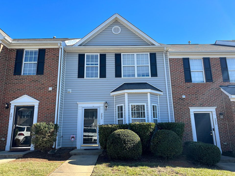 1st image of 203 Heritage Creek Way
