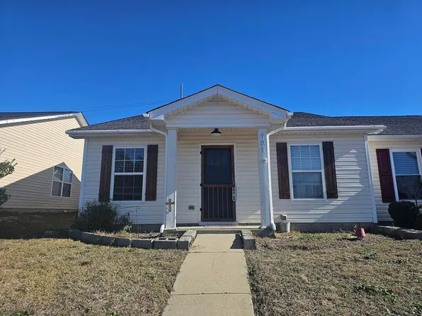 121 Linville Ct, Lexington, SC 29073