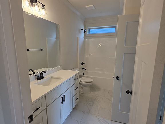 2nd image of 501 Willow Grove Ct
