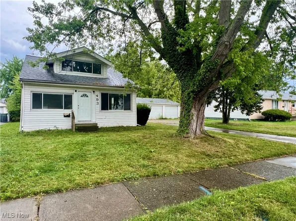 493 E 331st St, Eastlake, OH 44095