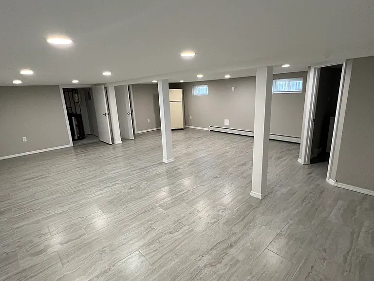 313 Frederick Ave — Photo 12