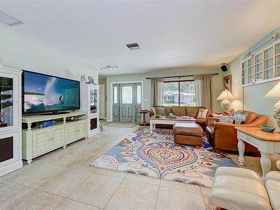 5th image of 213 Palmetto Ln