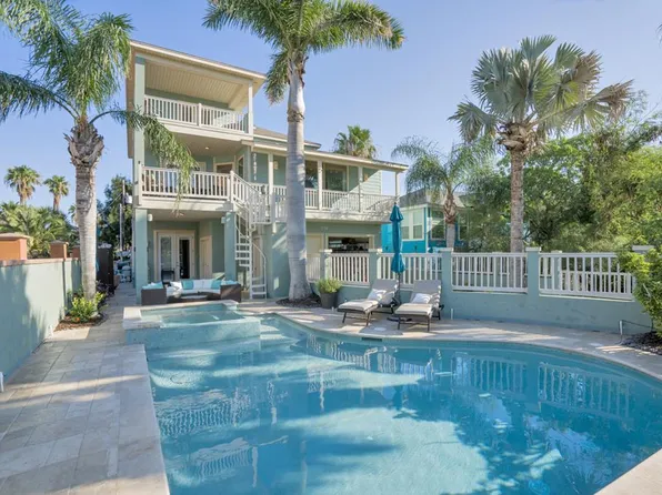 216 W Retama St, South Padre Island, TX 78597