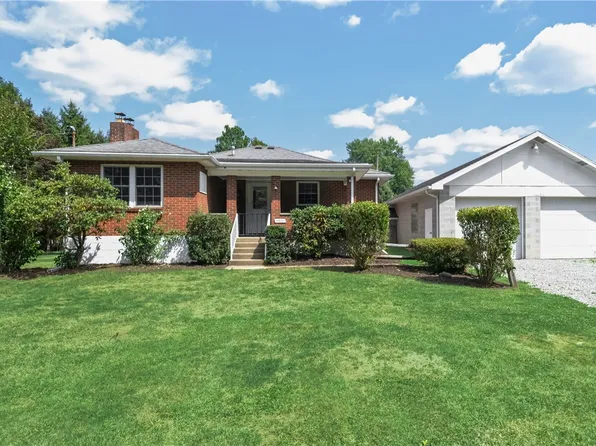 1011 Ridge Blvd, Connellsville, PA 15425