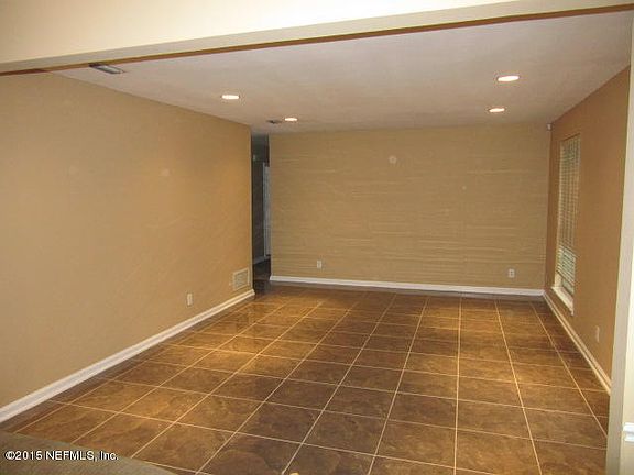 3rd image of 2063 Oakmont Dr