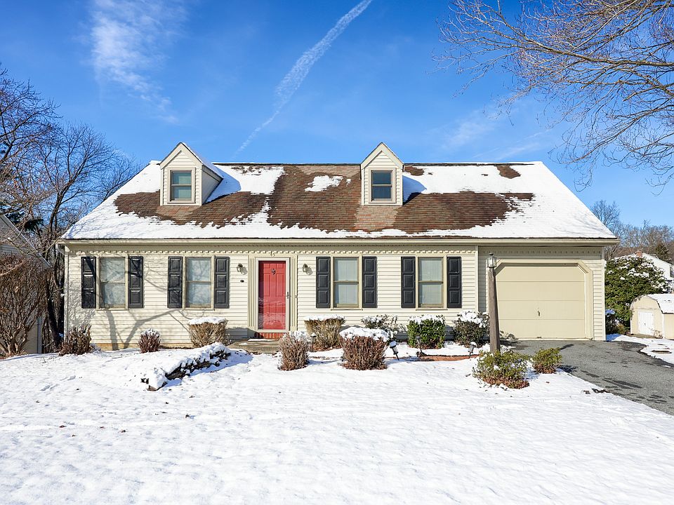 1st image of 45 Rosewood Dr