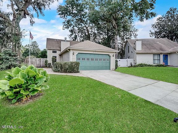 2nd image of 3949 W VALLEY GARDEN Drive