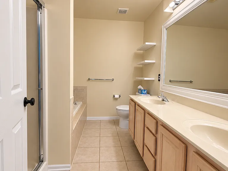 116 Wallace Ct — Photo 16