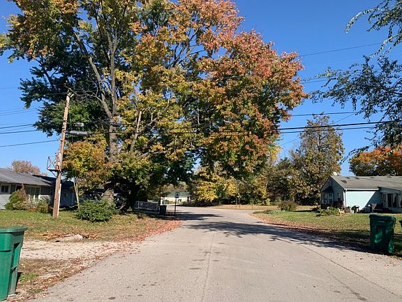 4th image of 7124 Park Pl