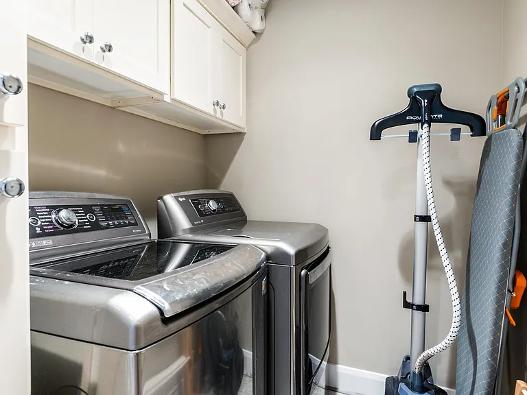 985 Wild Rose Dr — Photo 23