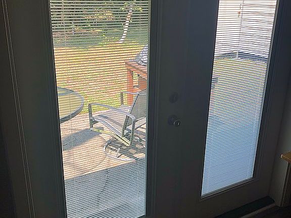 LR showing patio