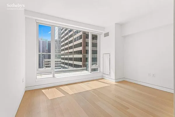 Rented by Sotheby's International Realty | media 10