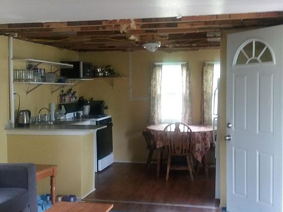 4th image of 9375 S Oakland Dr