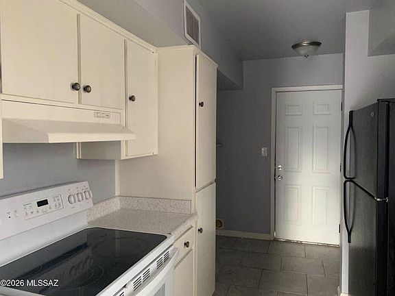 5th image of 1131 Avenida Leon 1 #&-2