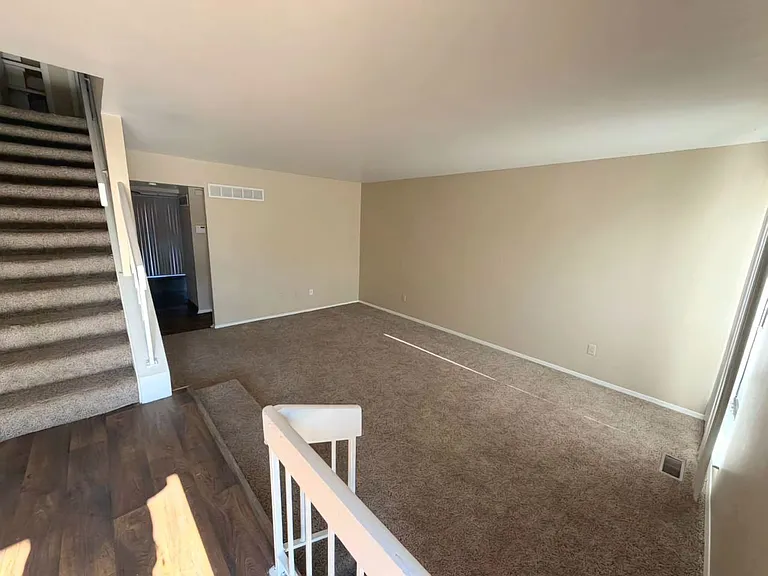 1599 Knollway Dr #WT32 — Photo 8