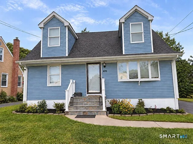 3 bed, 2.5 bath, 2288 sqft, $5,300 — Photo 2