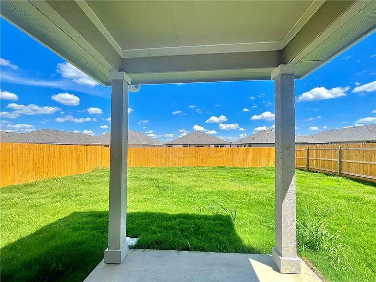 110 Krause Springs Dr — Photo 29