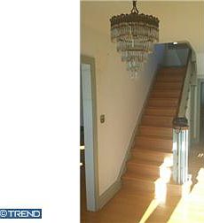 4th image of 835 Lindale Ave