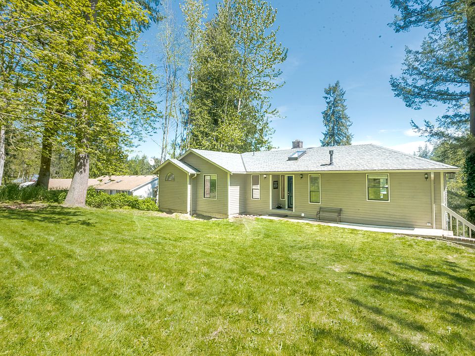 Private wooded lot!