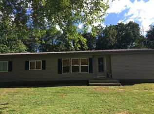 25425 Riverside Ct, Danville, IL 61834