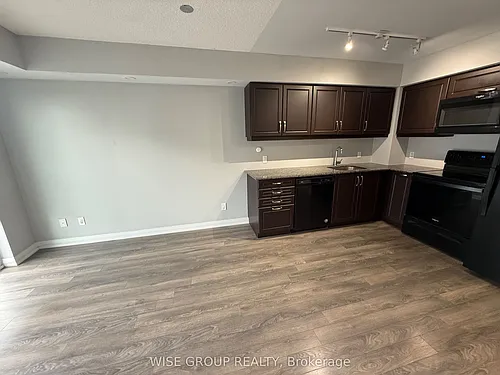 30 Meadowglen Pl N #1403 Photo 1