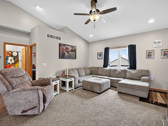 3rd image of 3107 155th St