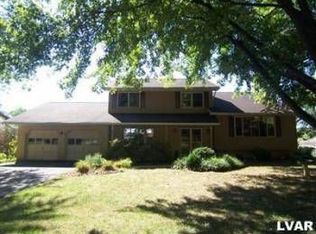 390 Pine Top Trl, Bethlehem, PA 18017