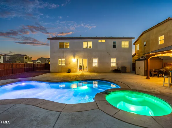 2434 Lugar Hermoso Ct, Rosamond, CA 93560