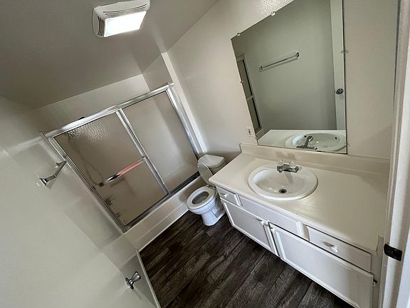 4th image of 6941 Morella Ave #5