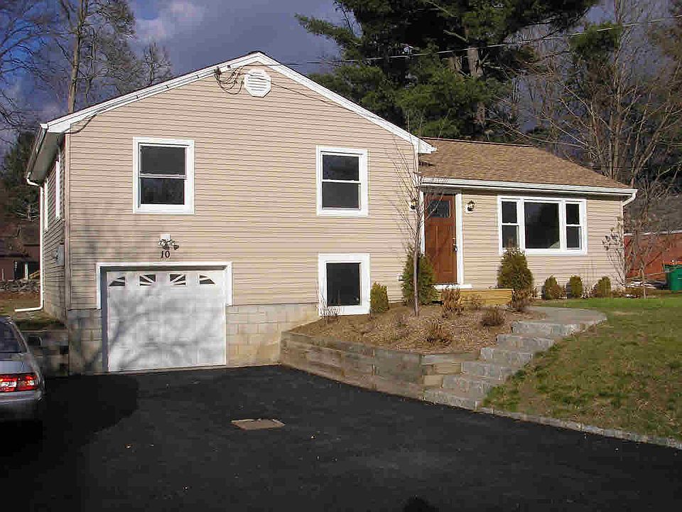 1st image of 10 Morgan Cir