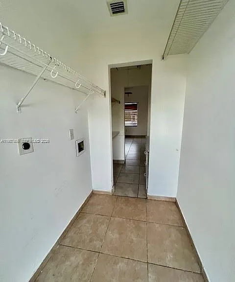 2746 Johnson St #W — Photo 31