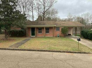 502 Kennedy Dr NW, Magee, MS 39111